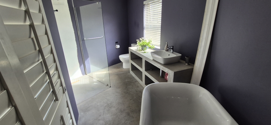 4 Bedroom Property for Sale in Waves Edge Western Cape